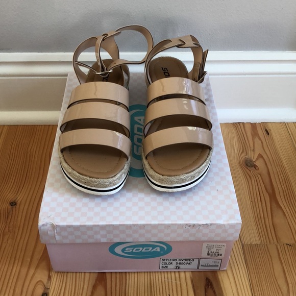 SODA patent faux leather sandal | size 7.5 - Picture 2 of 4